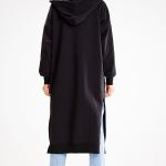  Sweatshirt model 187127 awama 